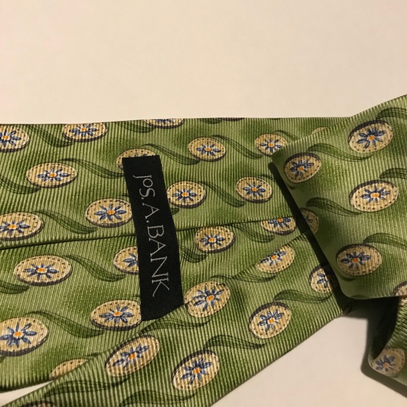 JoS.A.BANK Green,creme,light blue tie - Picture 3 of 3